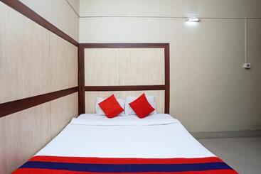 Hotel Marina Near Cit Road Ladies Park, Park