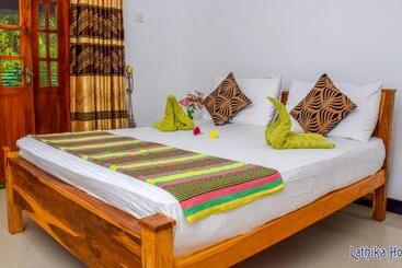 Bed and Breakfast Lathika Homes