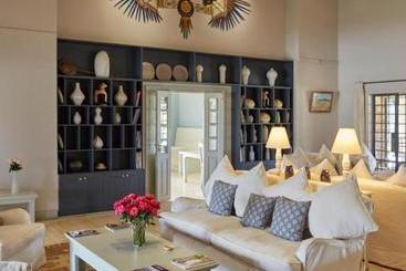 Soames Hotel & Jack  S Bar