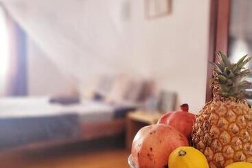 تختخواب و صبحانه Sannyasa Wellness And Spa