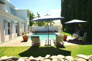 مبيت وإفطار The Sanctuary