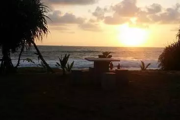 ホテル Airport Beach Villa