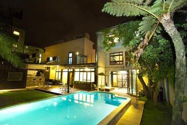 تختخواب و صبحانه Hk77villa