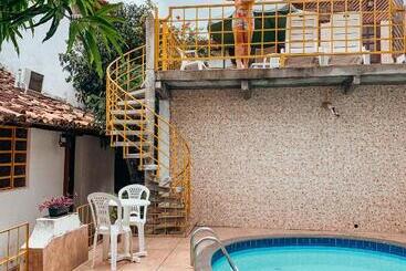 هتل Pousada Dos Candeeiros