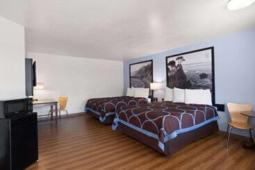 モーテル Super 8 By Wyndham Dunnigan