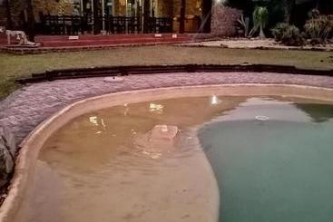 Hotel Charihandra Game Lodge