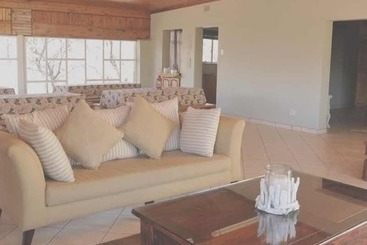 هتل Kumbagana Game Lodge