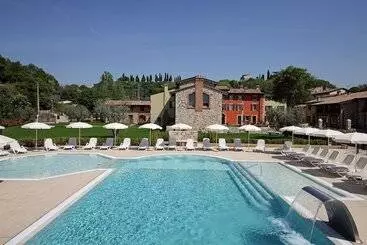 Hotel Residence Borgo Mondragon