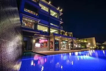 Hotel Two Seasons Coron Bayside