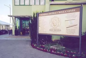 Hotel Zoo