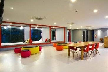 هتل Wake Up Aonang