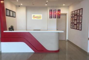 Red Fox By Lemon Tree Hotels, Sector 60, Gurugram