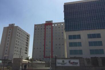 Red Fox By Lemon Tree Hotels, Sector 60, Gurugram