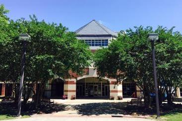 Отель The Henson