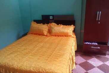 Hostal Manzzanares Hostel