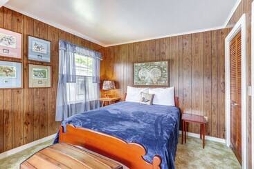 קוטג'' Canandaigua Lakefront Gem W/ Dock & Boat Slip