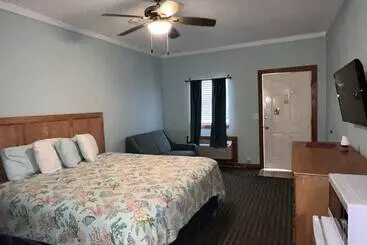 Pelican Bay Resort