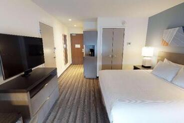 هتل Hyatt House Oak Brook