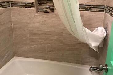 فندق على الطريق Budget Inn