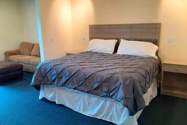 The Rivers Edge Motel