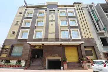 Hotel Razia Inn  And Banquet