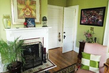 مبيت وإفطار Inn Upon Moon River Plantation