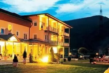 Otel Garni Zerza