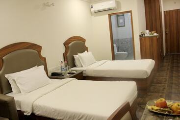 Hotell Lords  Eco Inn Gandhidham