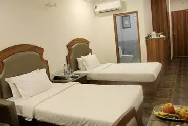 Hotel Lords Eco Inn Gandhidham