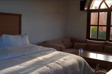 Al Rehbah Farm Resort   منتجع مزرعة الرحبة