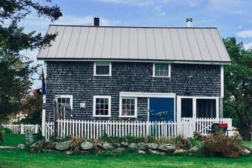 Tapley Farm Charming Barn At Salt Water Farm