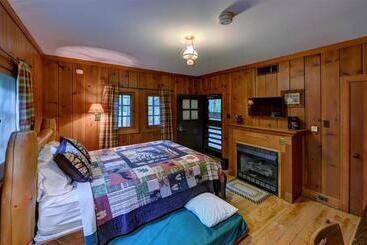 בית מלון כפרי White Pines Lodge