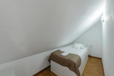 Пансион Casa Perla Vlădesei