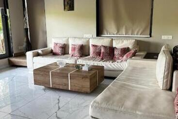 Hotel Krushnashray Farms Ahmedabad