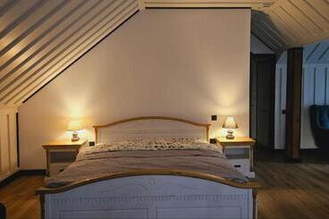 پانسیون More Holiday Cottage L