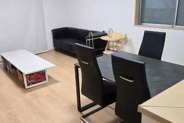 Pension Taka S House  ゲストハウス龍の椅子 停止
