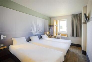 B&b Hotel Chartres Océane