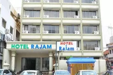 ホテル Rajam