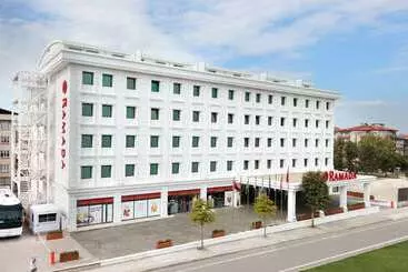 Hotelli Ramada By Wyndham Yalova