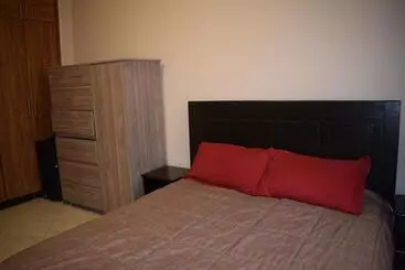 Aamiaismajoitus (B&B) Kyanja Luxury Suites