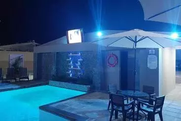 Hotelli Puerto Limón Cr