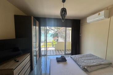 Krabi Greenday Hostel And Glamping