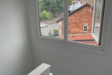 پانسیون Georgian Double Near City Centre