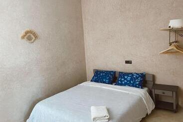 Apartahotel Eunoia Houses