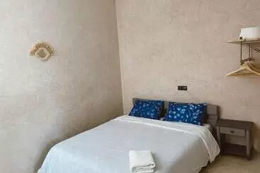 アパートホテル Eunoia Houses