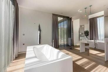 Majatalo Villa Sphere Lake Garda