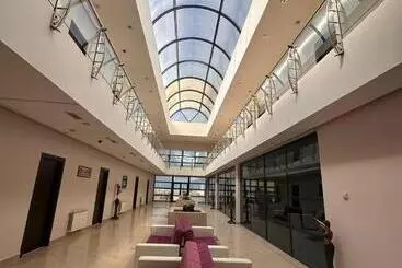 Hotel Shambaku Golden Beach