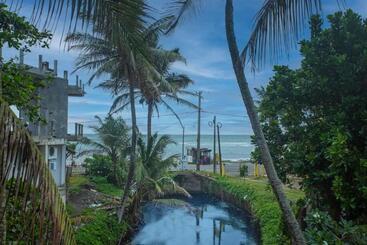 Hotel Villa 47 Hikkaduwa