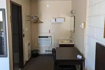 Paradise Falls Motel & Liquor Llc