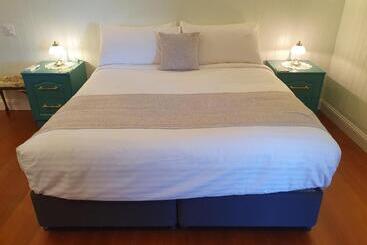 Пансион Couples Accessible Cabin, Zarina Country Cabins, 6